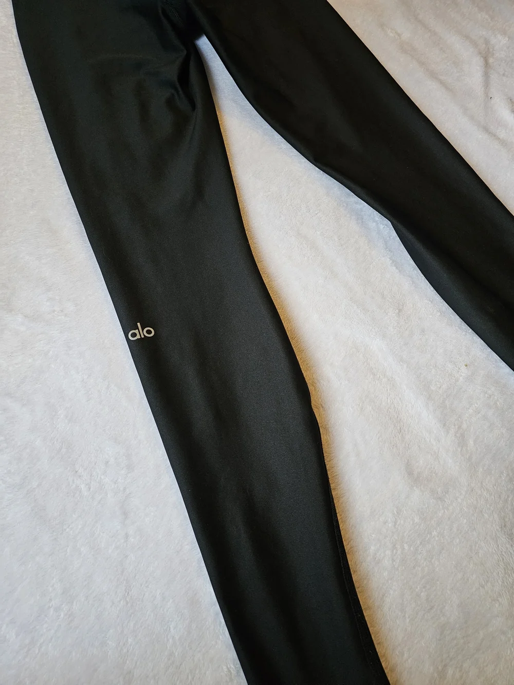 ALO Yoga Black Leggings with White Contrast Stitching